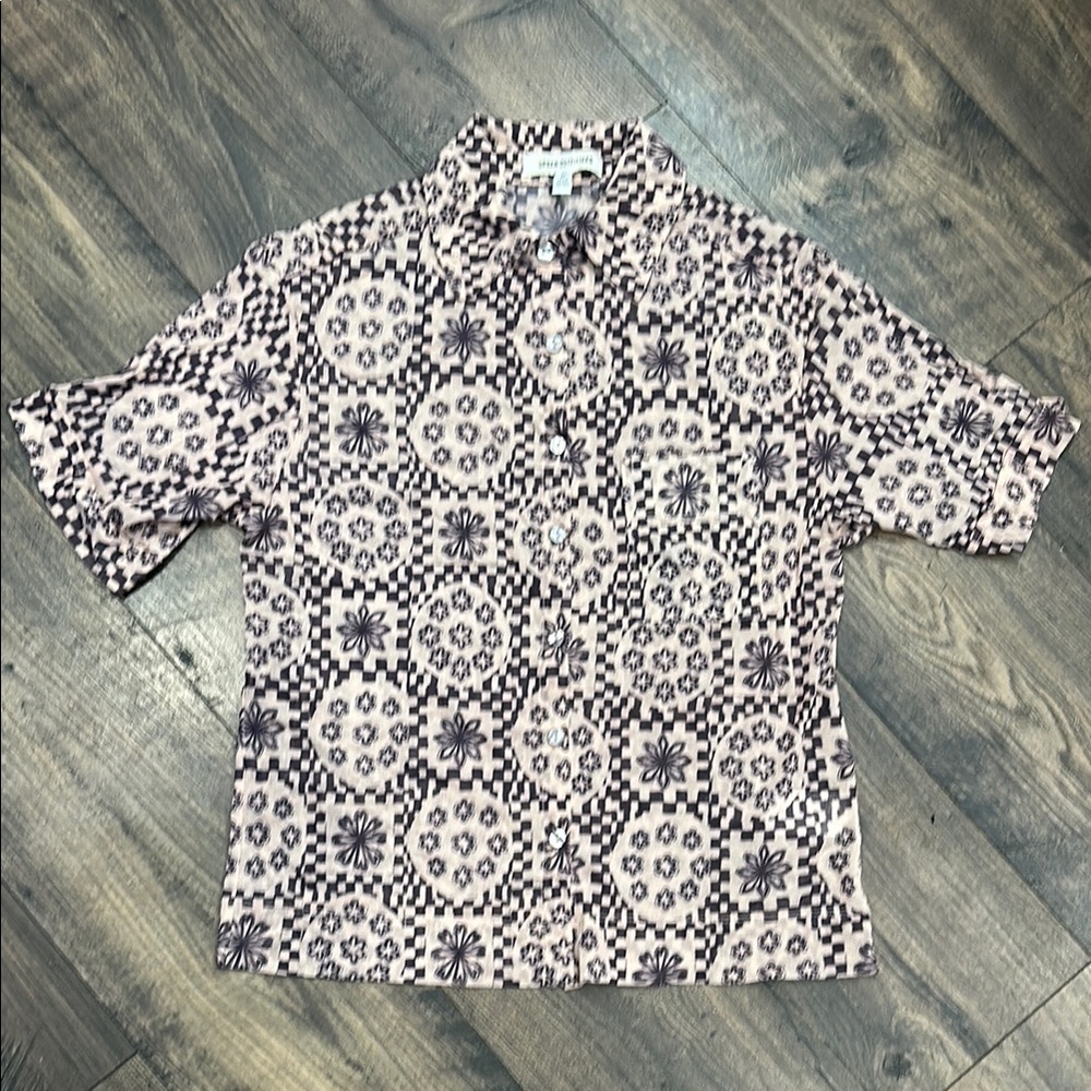 Urban Outfitters Floral Patterned Button Down Shirt Size Medium